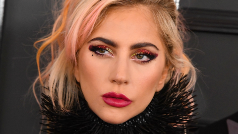 Hur Matlagning Hjälper Lady Gaga Deal med det hjärtbristande förlustet av hennes bästa vän