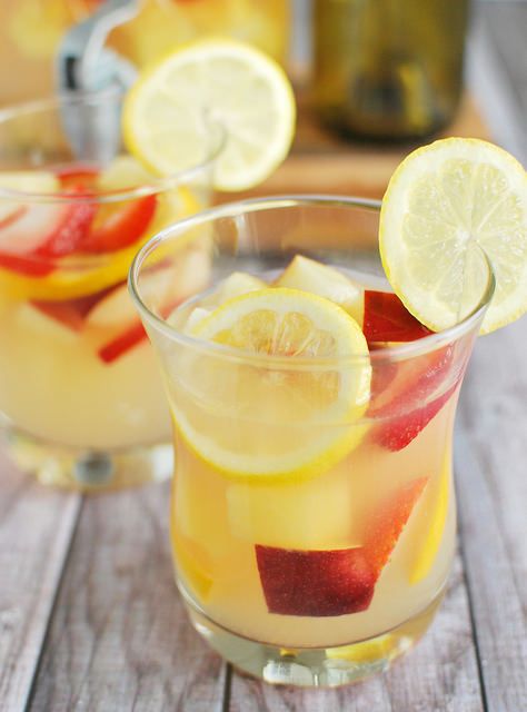 สัปปะรด Lemonade Sangria Recipe