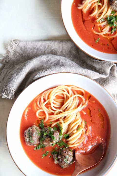 อาหารอิตาลีเส้นยาว and Meatball Soup Recipe
