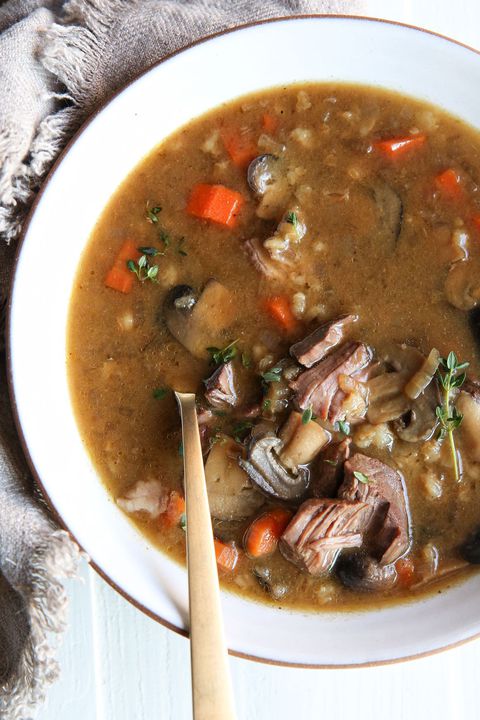 Yavaş Cooker Beef and Barley Soup Vertical