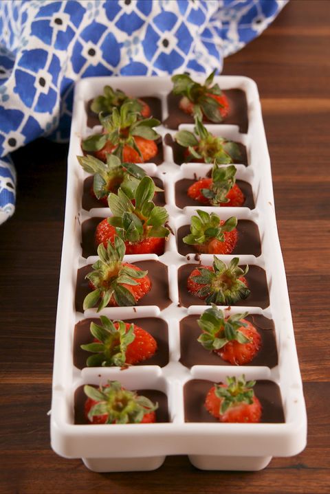 Čokolada Covered Strawberry Cubes