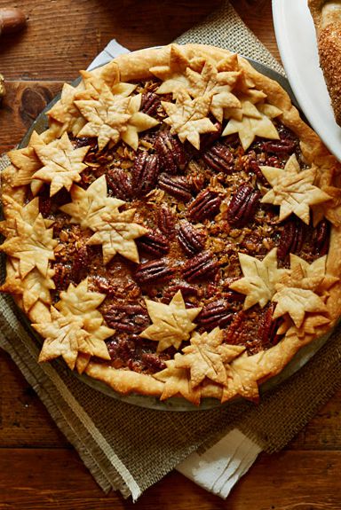 กำลังมองหา for a classic dessert with a twist? Try out this decadent pecan pie recipe. Recipe: Maple Granola Pecan Pie