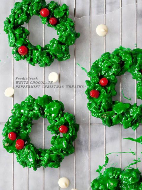 Beyaz Chocolate and Peppermint Christmas Wreath Cookies