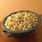Bu comforting and reliable classic features tuna, egg noodles, cream of mushroom soup and peas, topped with a crunchy bread crumb topping - it