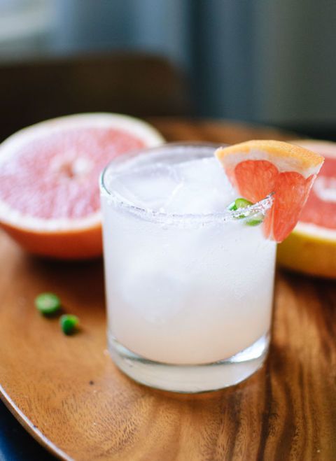 Serrano-baharatlı paloma cocktail
