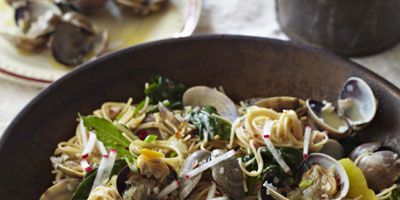 melek hair pasta with clams radishes spinach