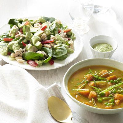 špinača salad with tuna and avocado and ginger spiced carrot soup with green onions