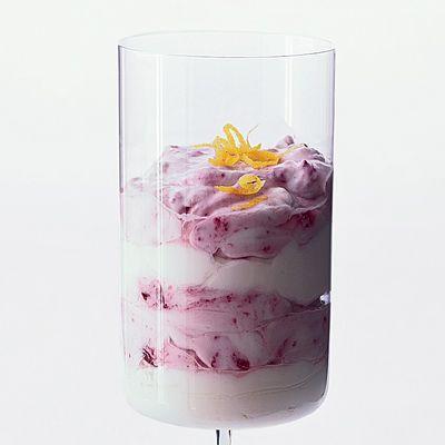 มะนาวเชอร์รี่ yogurt parfait