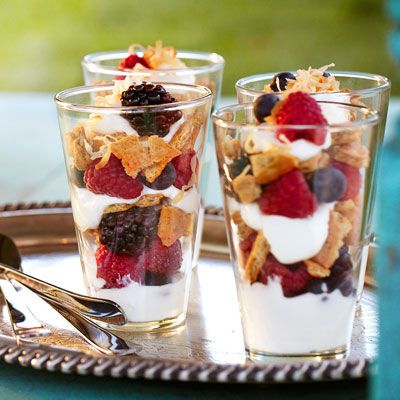 karışık summer berry and yogurt parfaits with toasted coconut 