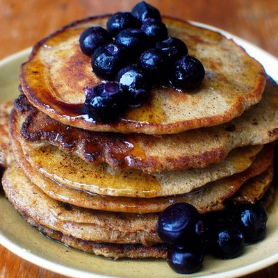 celoto grain gluten free pancakes with blueberries