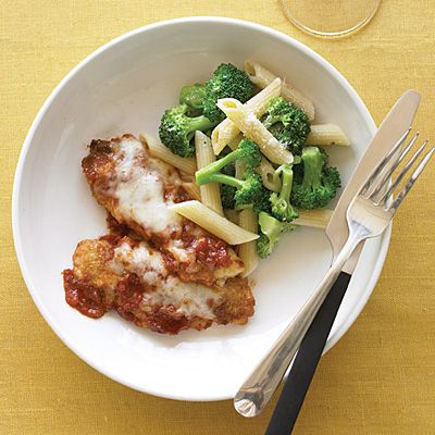 tavuk tenders parmesan with penne and broccoli