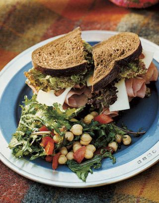 salamura beef and pumpernickel sanwich