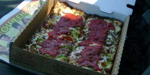 Detroit pizza