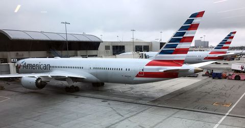 Captain American Airlines je naročil 40 pizz za potnike njegovega leta, ki so se preusmerili