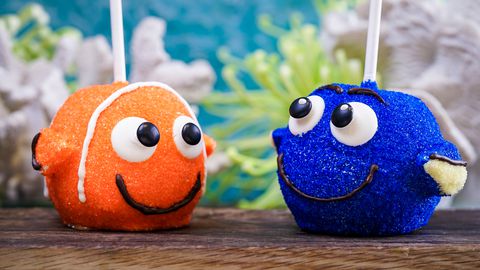 Nemo and Dory Candy Apples