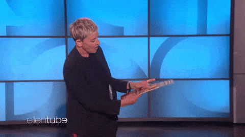 Ellen DeGeneres má niekoľko otázok o ponuke továrne na tortu a my sme sa krakovaním