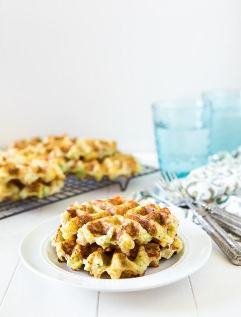 kyckling broccoli and cheddar potato waffles