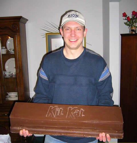 ตรวจสอบเค้ก KitKat ขนาดยักษ์นี้
