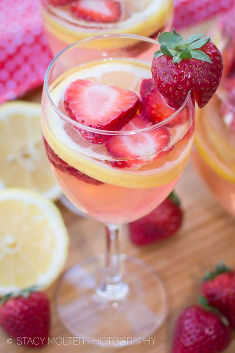 ขาว Wine Strawberry Lemonade Recipe