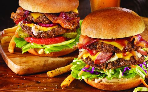 TGI Fridays vill du betala det vidare med en fri Burger