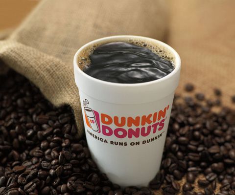 Nový pohár Dunkin “Donuts Holiday Cup príde v perfektnom čase