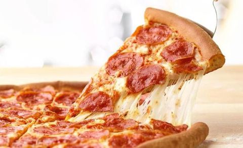 Papa John s säljer BOGO-pizzor för National Pizza Month