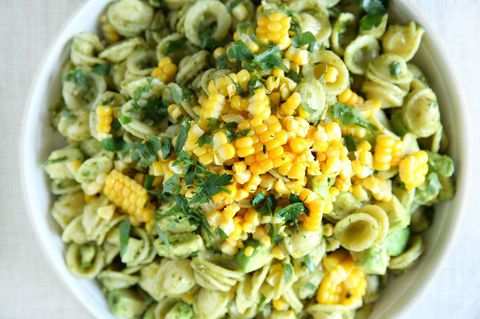 อะโวคาโด-เพสโต้ Pasta Salad with Corn Recipe