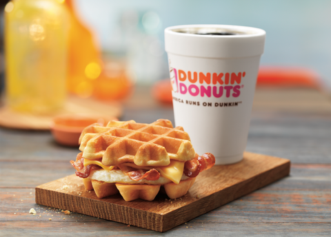 Dunkin ‘Donuts’ New Waffle Sandwich postavi vsak drug zajtrk v sramoto