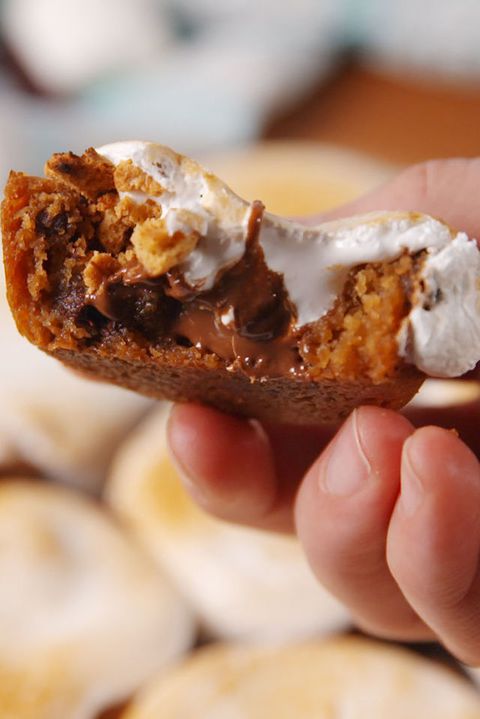 S'mores Cookie Cups Vertical