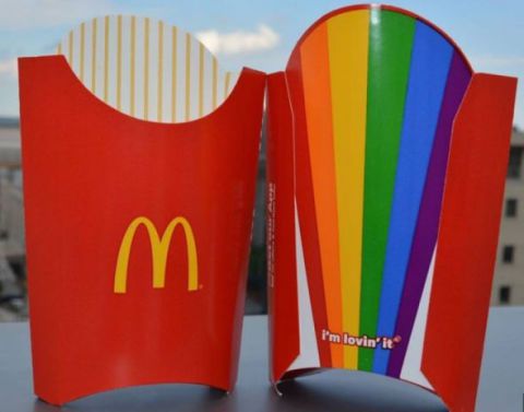 McDonald’s, yeni patates kızartmasıyla tek boynuzlu at üstünde hareket eder.
