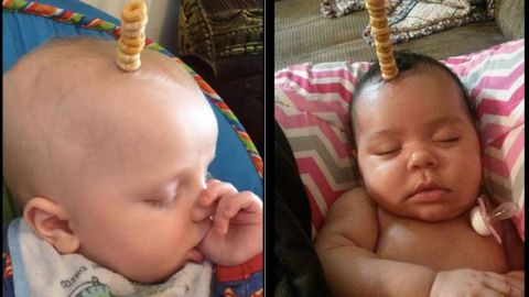 Cheerios'lar Stacked On Babies