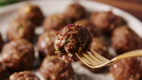 กรีก Stuffed Meatballs