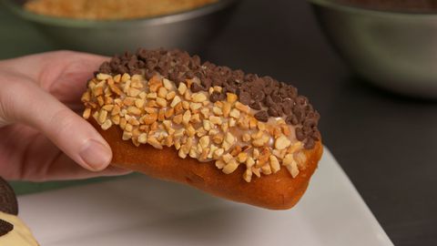 Bu Snickers Çörek İçeride Sapı Çok Sıcak