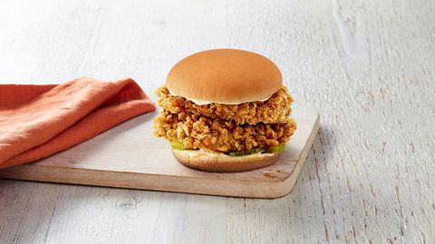 KFC’nin Yeni Sandviçi, Kızarmış Tavuk Çiftteydi