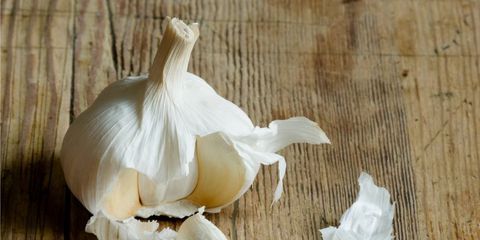 Vitlök Peeling Trick - Garlic Bulb