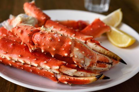 Den CDC utfärdat en varning om försmakad krabba kött i fyra stater