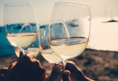 Veľmi dôležité správy: Bielej víno Emoji by sa mohlo stať